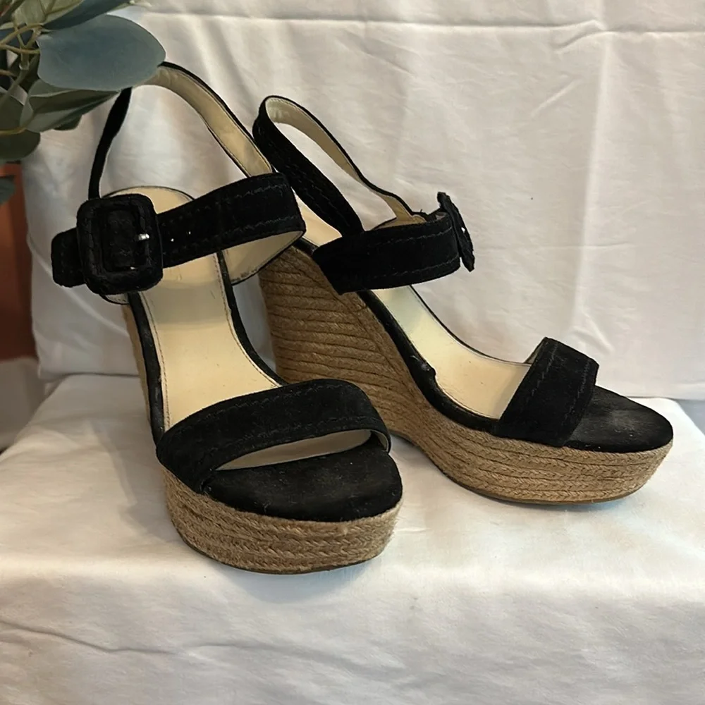 Marc Fisher Hipiee 2 black suede straps 8 1/2M espadrille wedge sandals